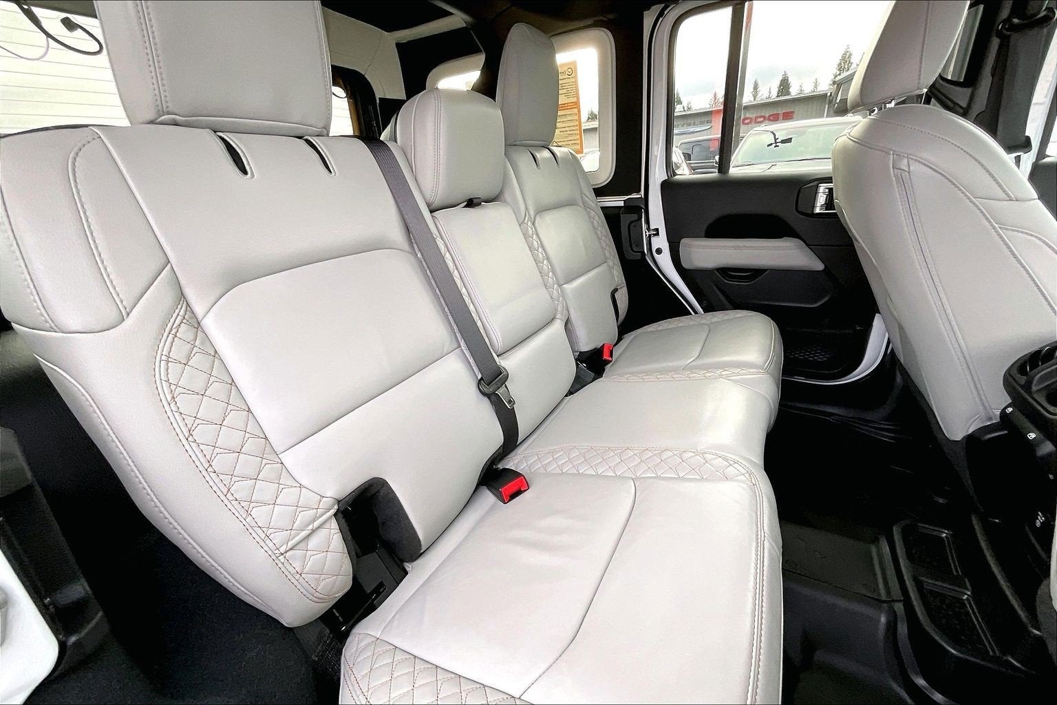 2022 Jeep Wrangler Unlimited Sahara High Altitude