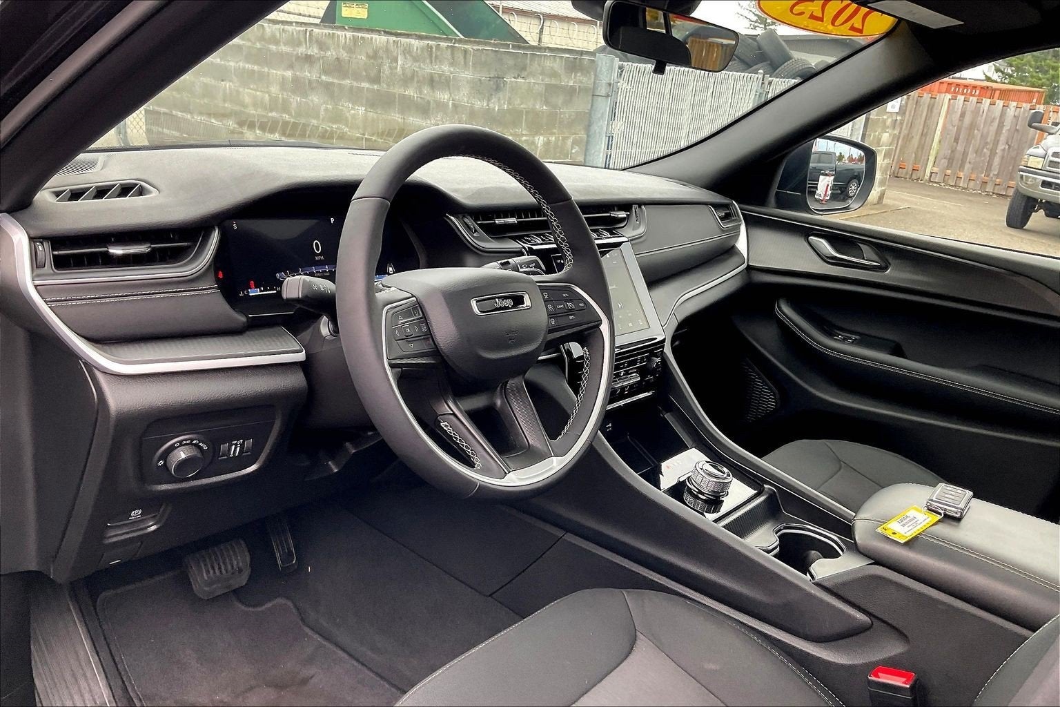 2025 Jeep Grand Cherokee Laredo X