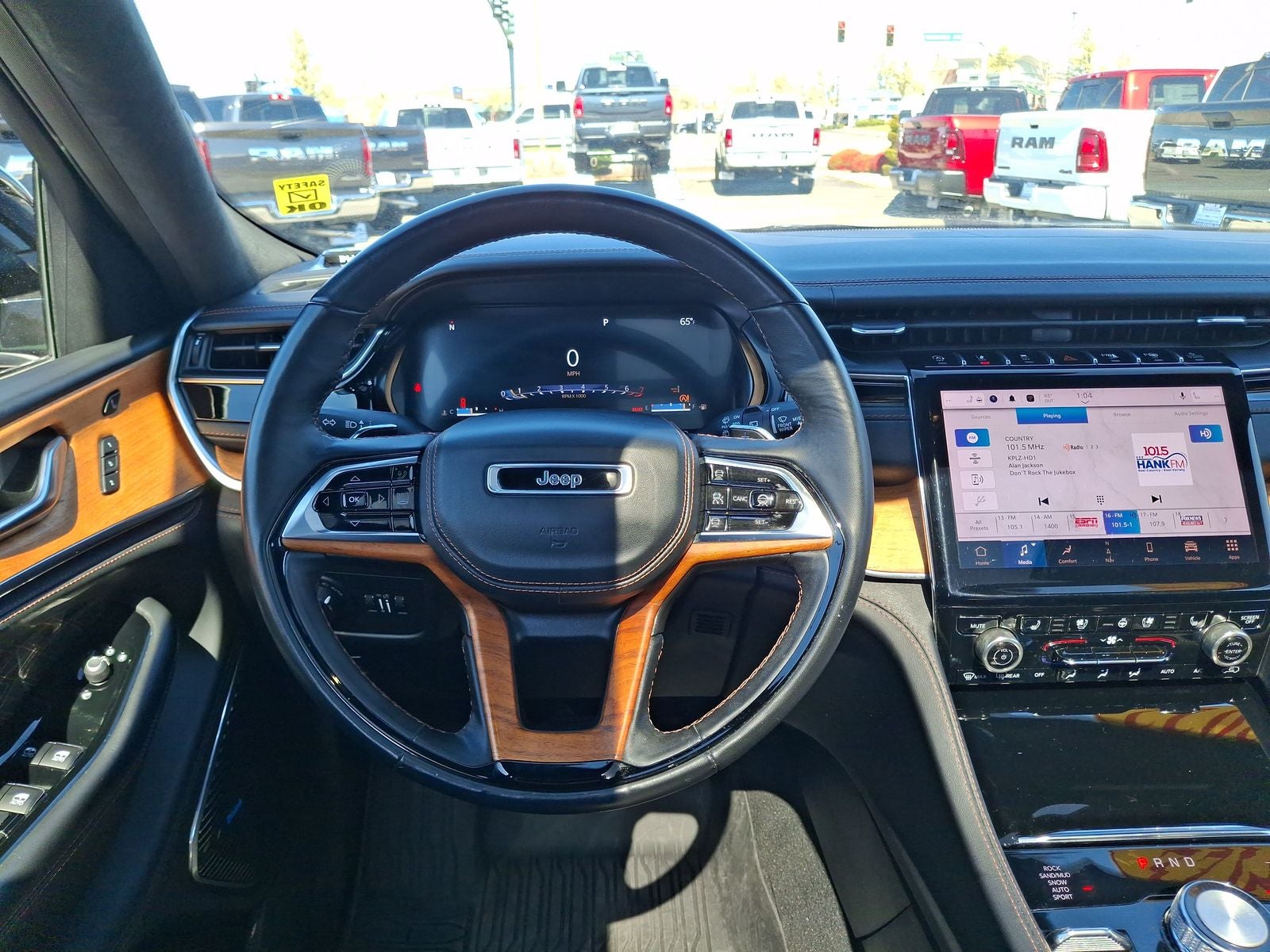 2022 Jeep Grand Cherokee Summit