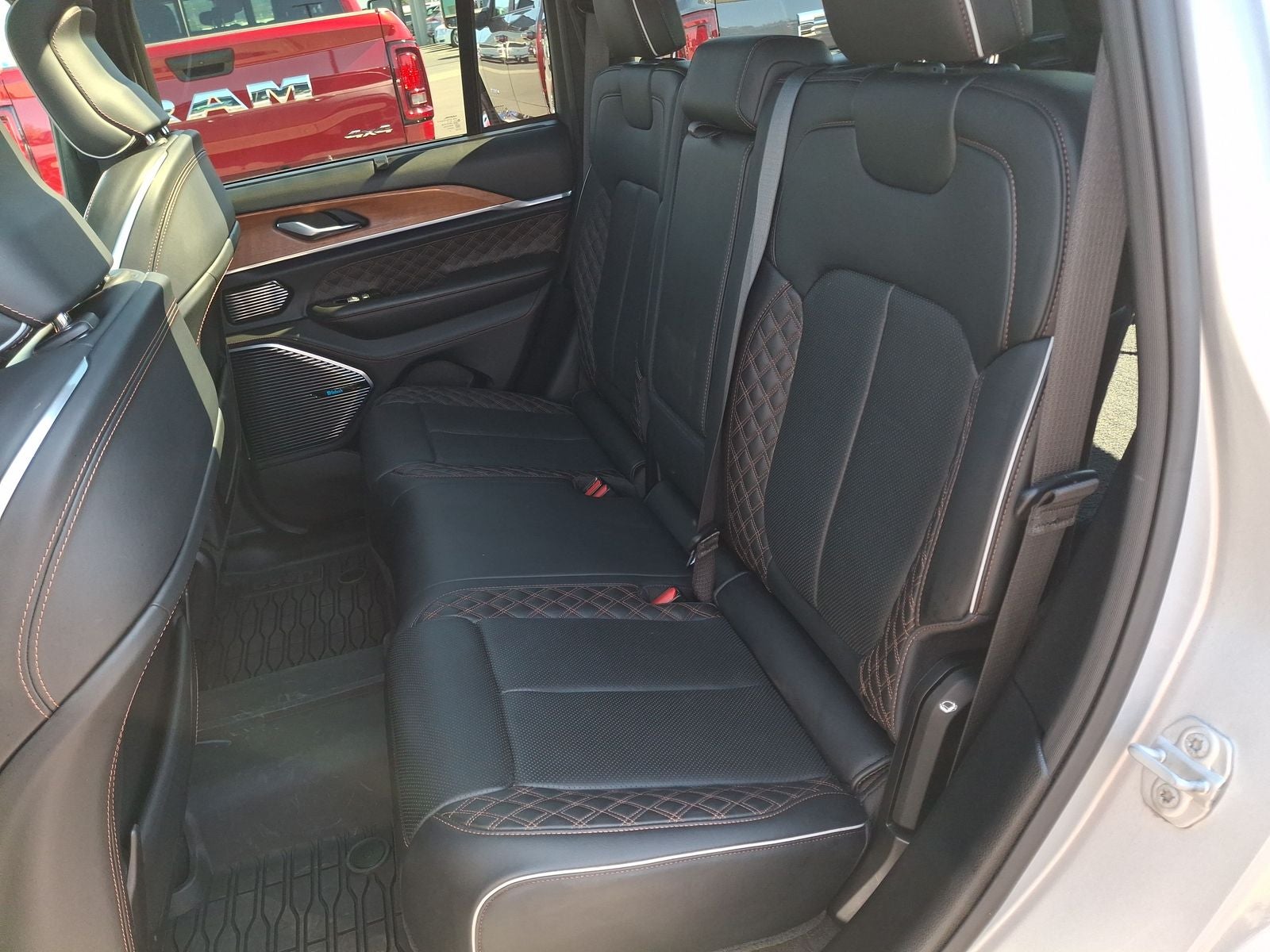 2022 Jeep Grand Cherokee Summit