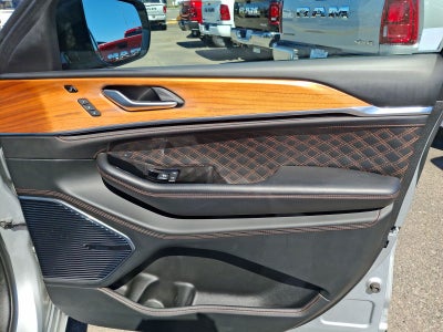 2022 Jeep Grand Cherokee Summit