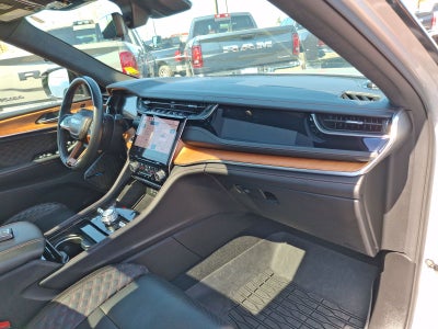 2022 Jeep Grand Cherokee Summit