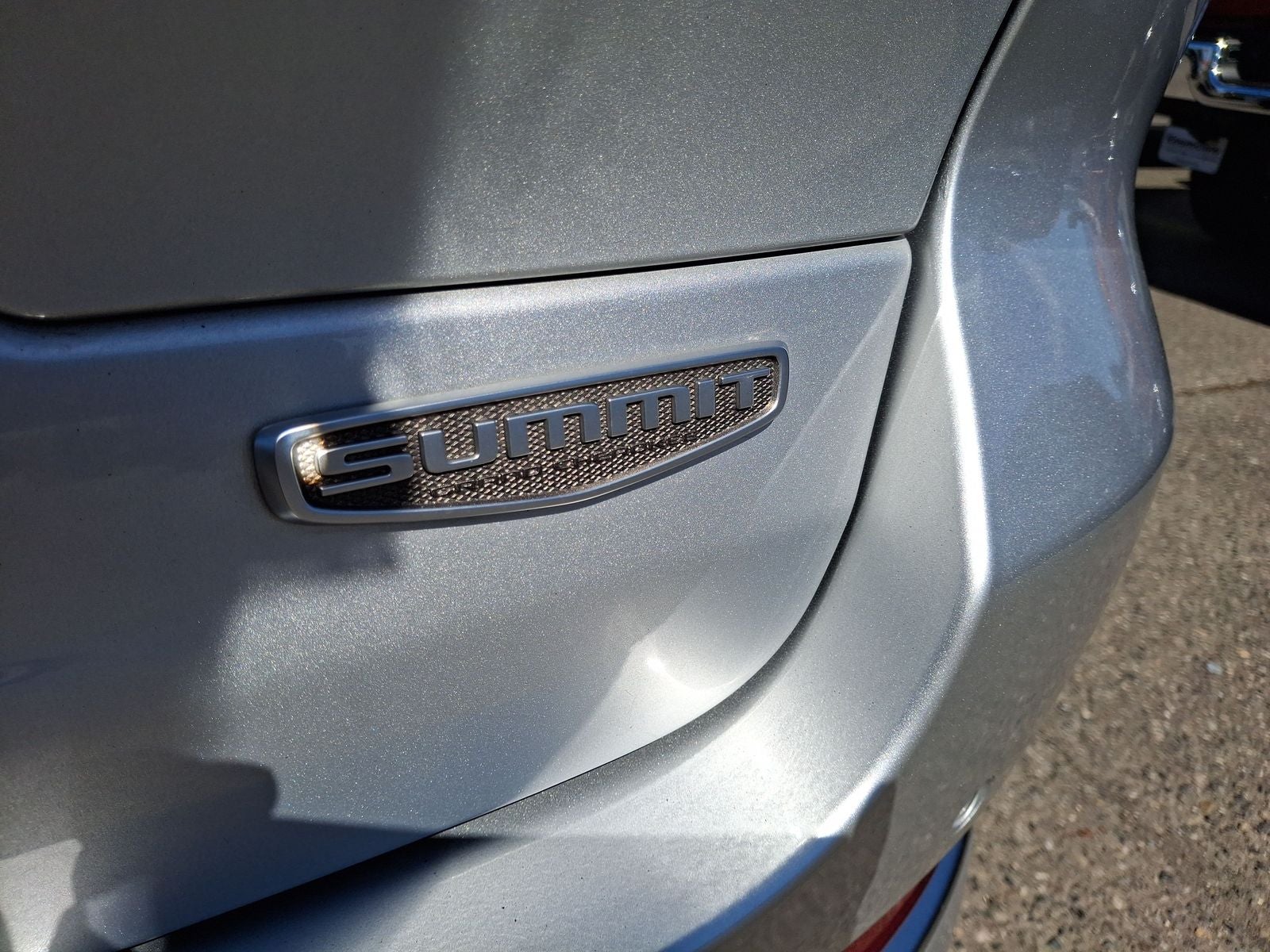 2022 Jeep Grand Cherokee Summit