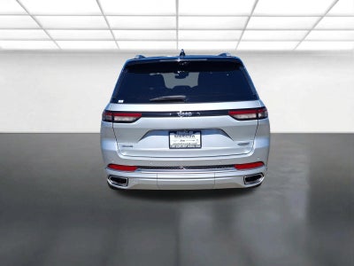 2022 Jeep Grand Cherokee Summit