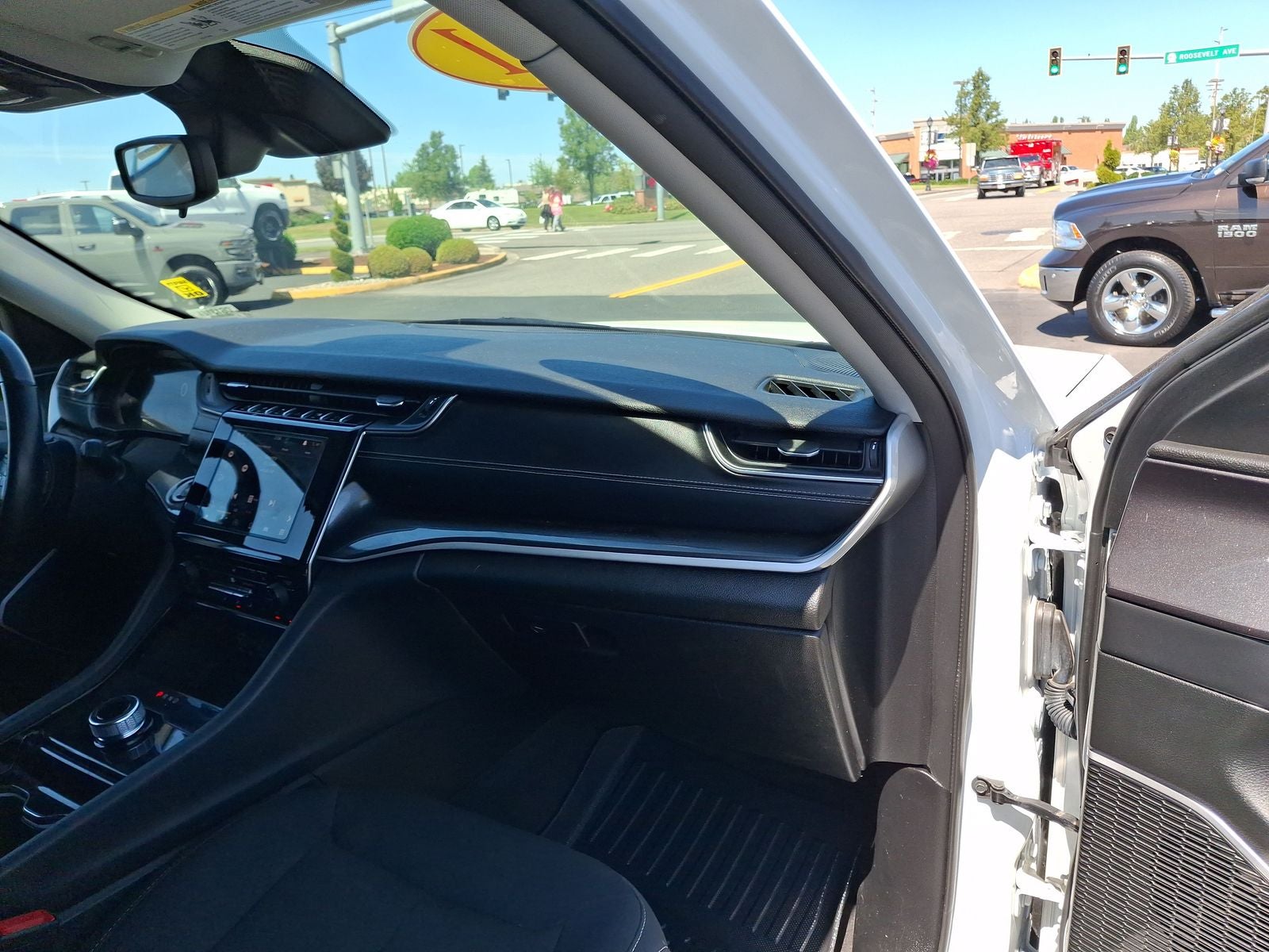 2021 Jeep Grand Cherokee L Laredo