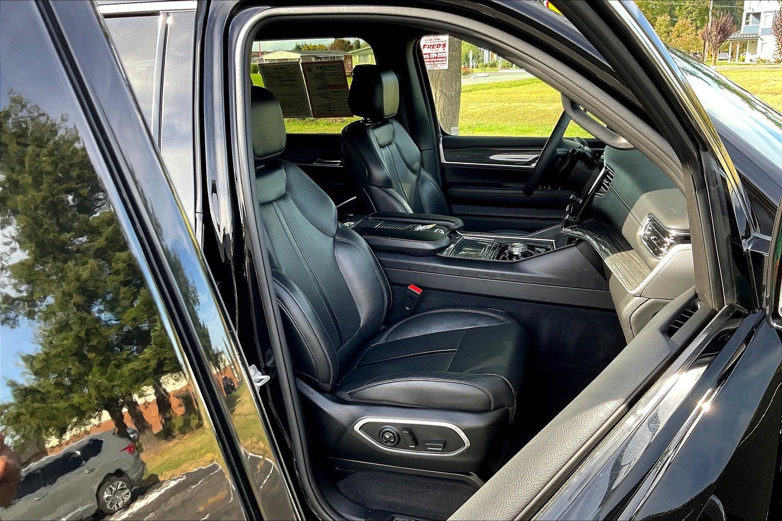 2022 Jeep Wagoneer Series II