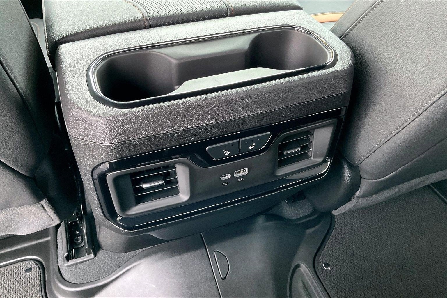 2025 GMC Sierra 3500HD AT4