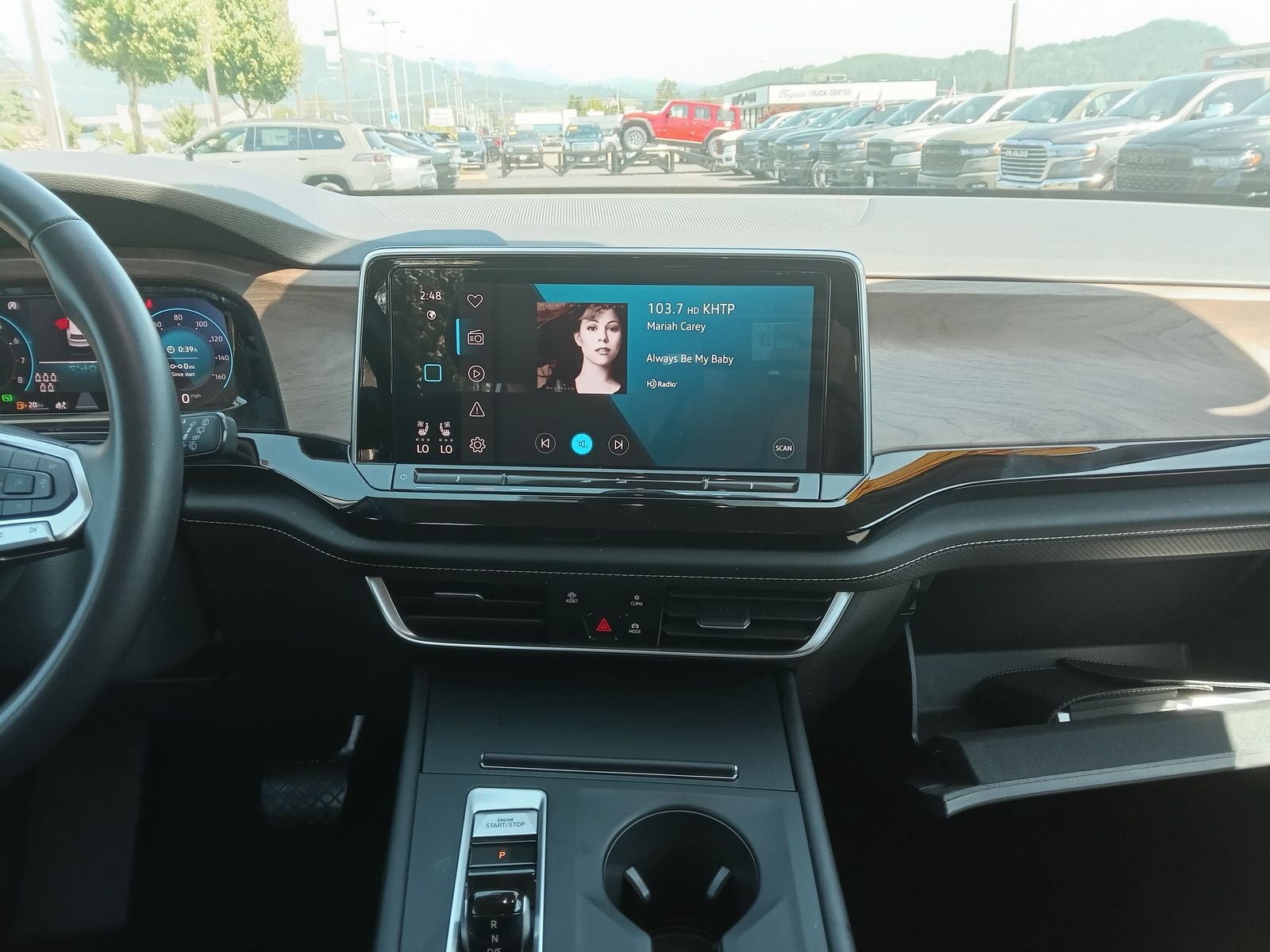 2024 Volkswagen Atlas 2.0T SE