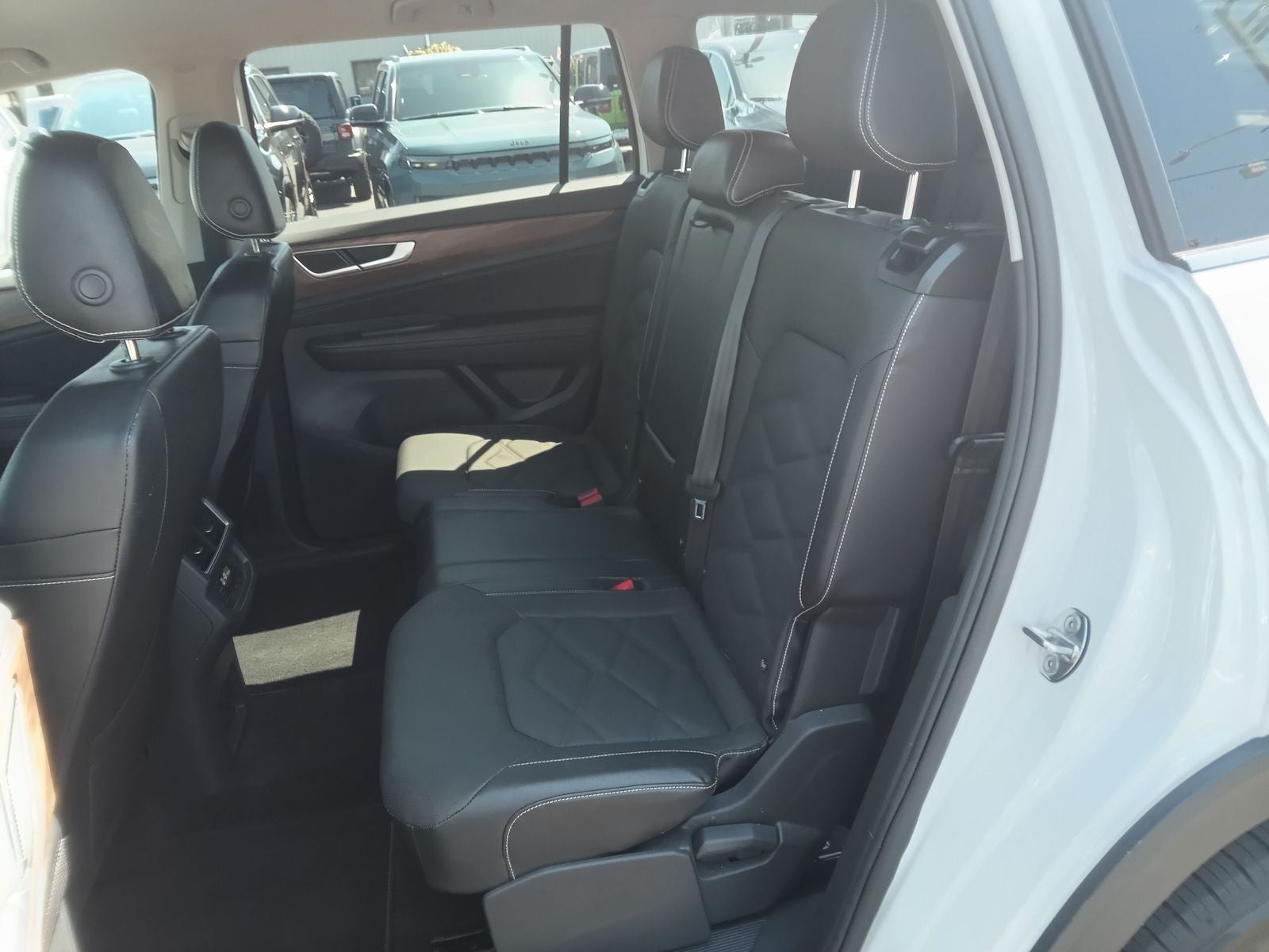 2024 Volkswagen Atlas 2.0T SE