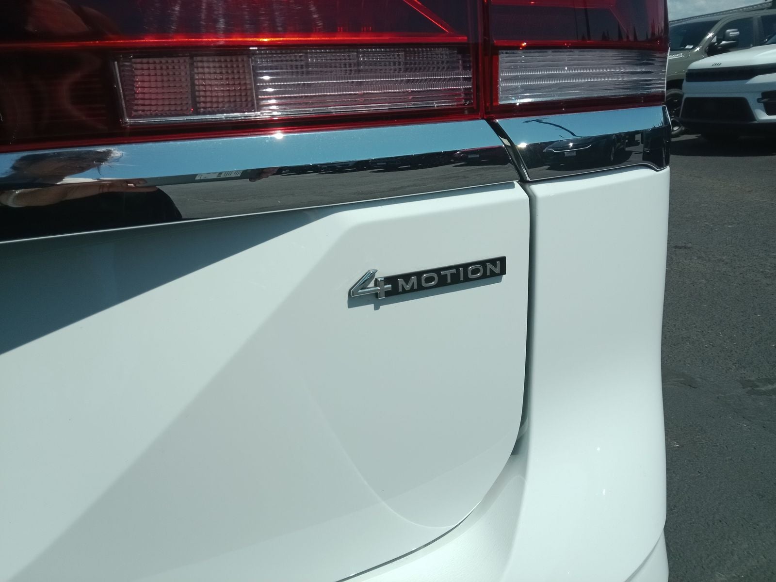 2024 Volkswagen Atlas 2.0T SE