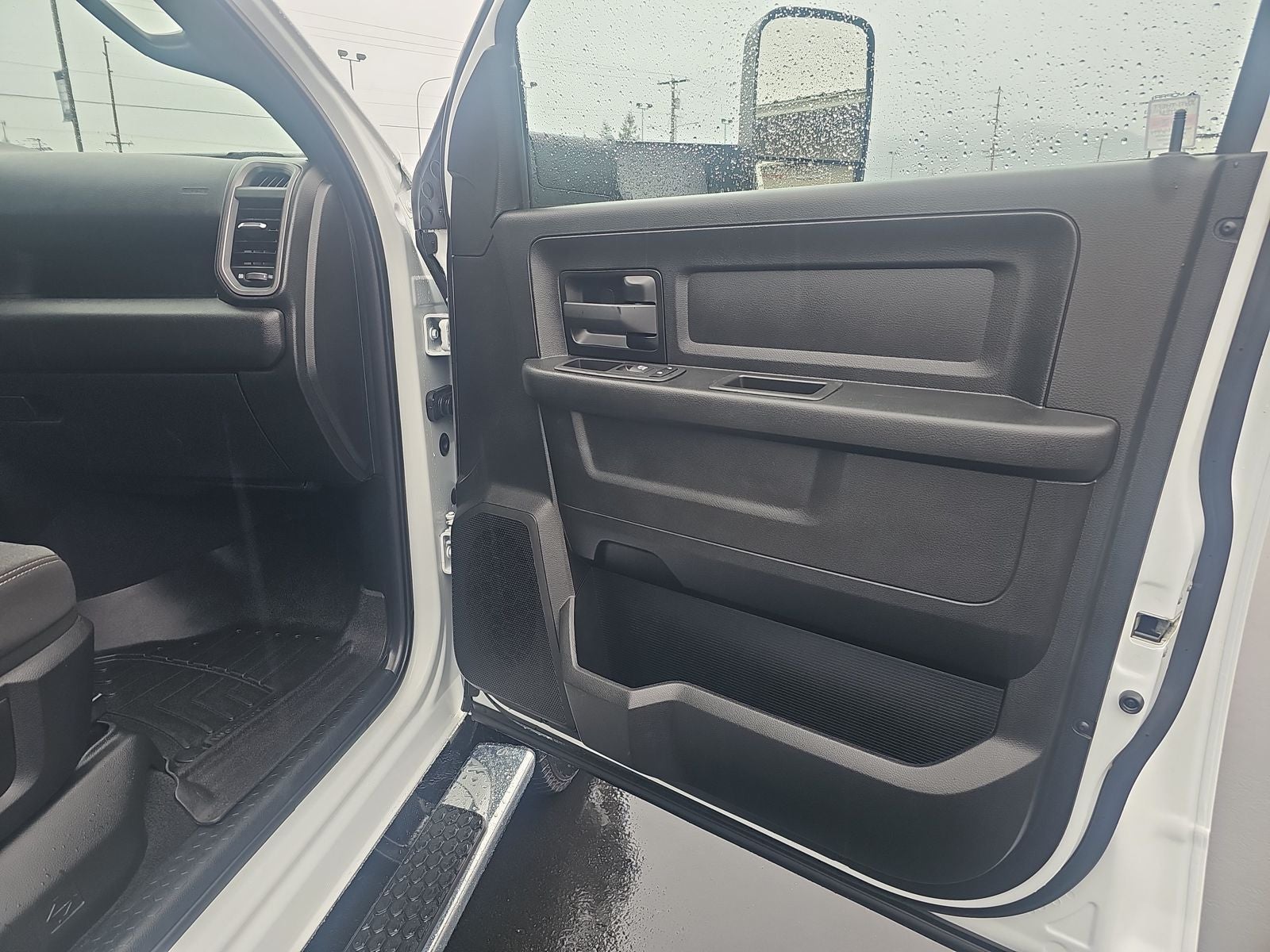 2022 RAM 3500 Tradesman Dually