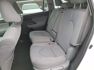2022 Toyota Highlander LE