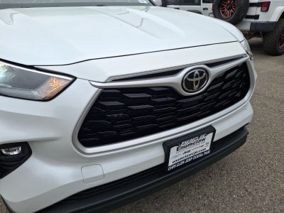 2022 Toyota Highlander LE