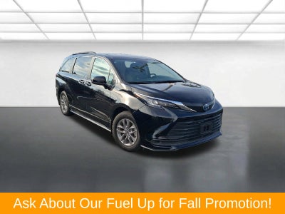 2024 Toyota Sienna LE 8 Passenger