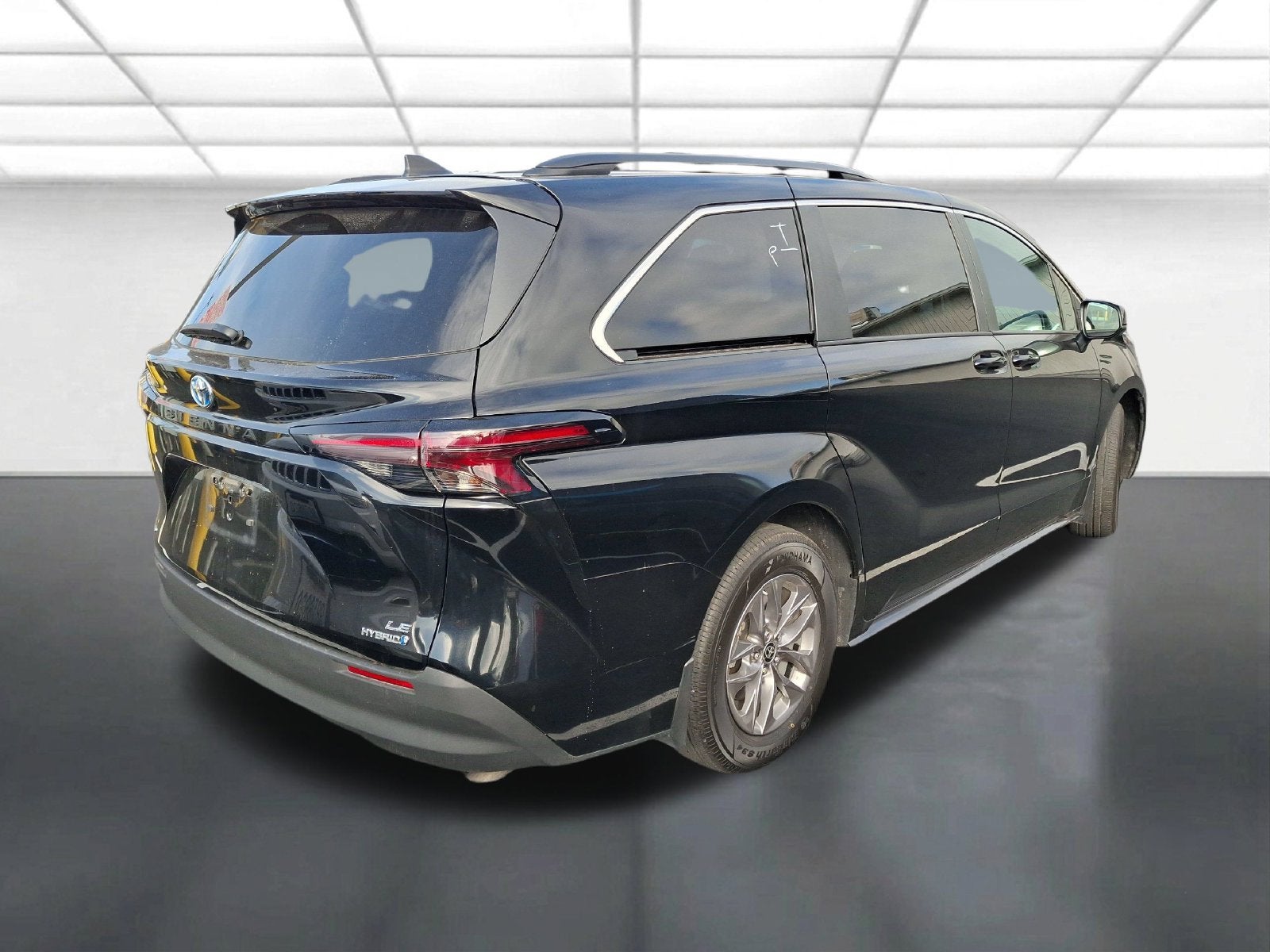 2024 Toyota Sienna LE 8 Passenger