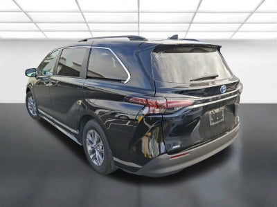 2024 Toyota Sienna LE 8 Passenger