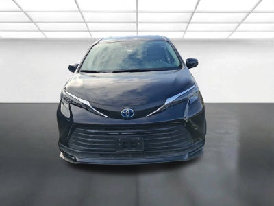 2024 Toyota Sienna LE 8 Passenger