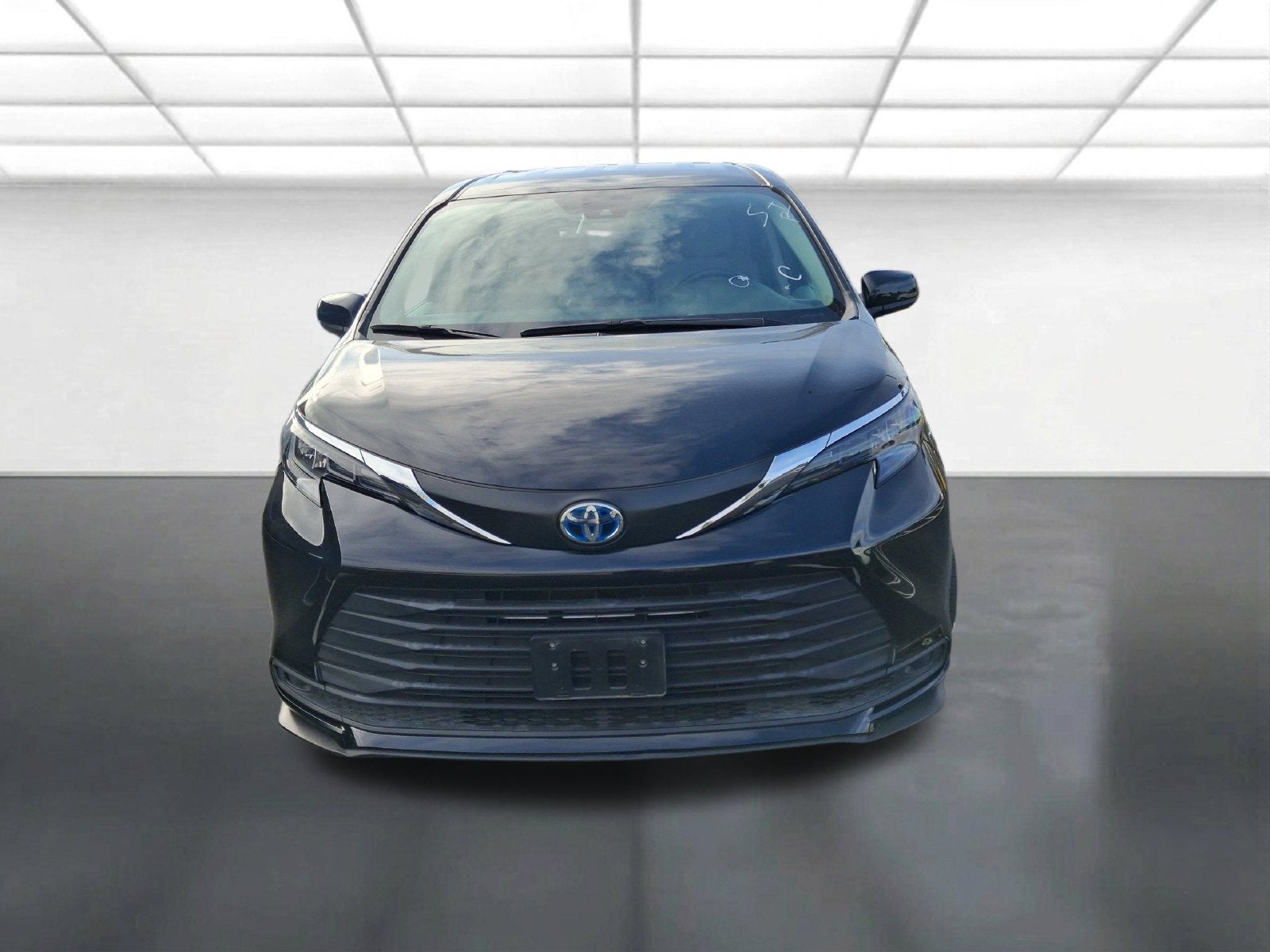 2024 Toyota Sienna LE 8 Passenger