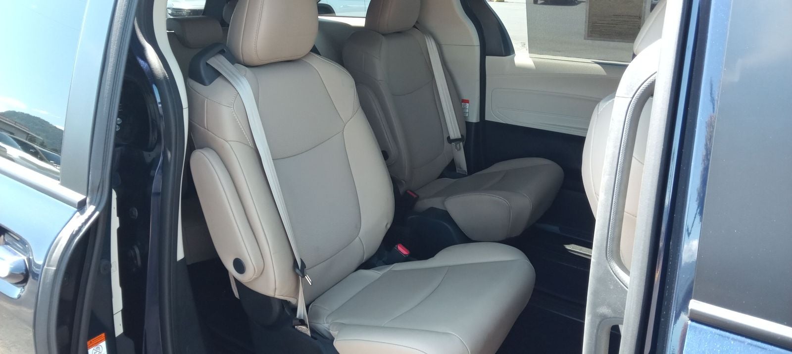 2021 Toyota Sienna XLE 7 Passenger