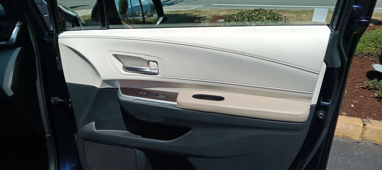 2021 Toyota Sienna XLE 7 Passenger