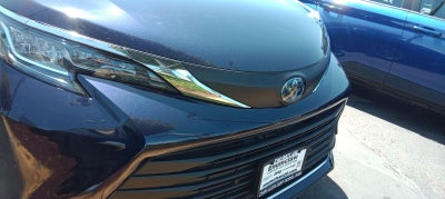 2021 Toyota Sienna XLE 7 Passenger