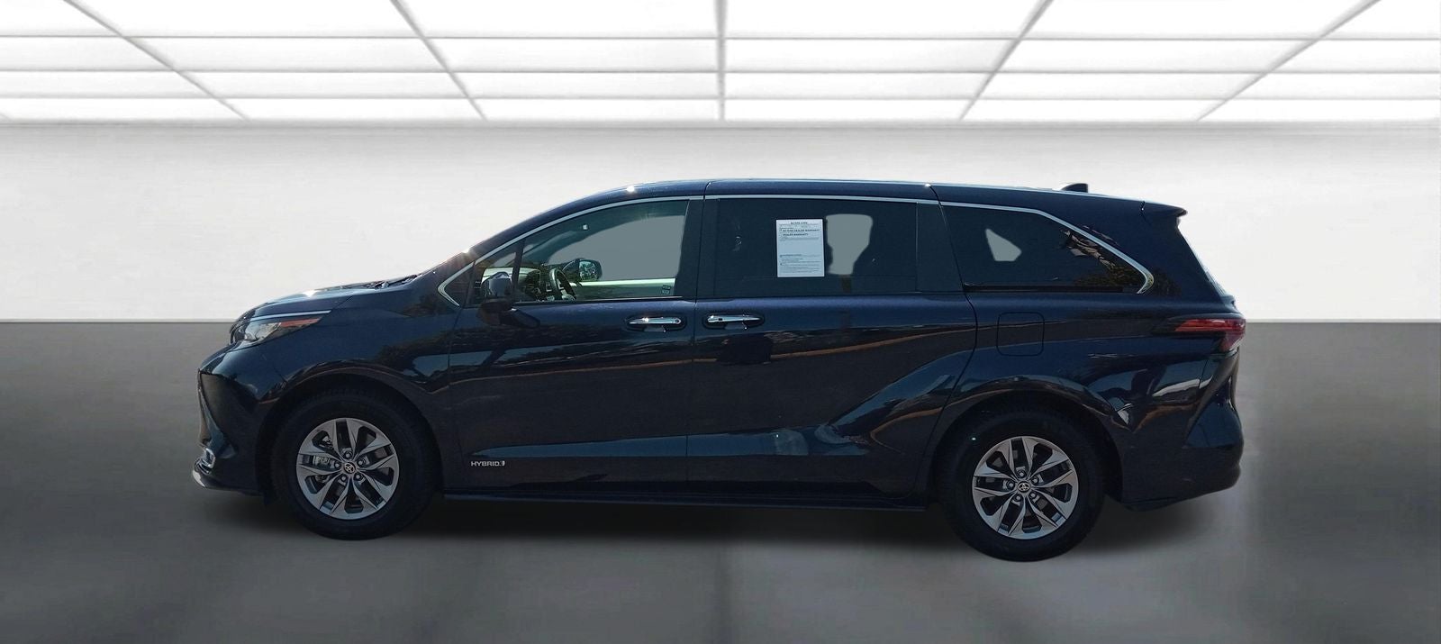 2021 Toyota Sienna XLE 7 Passenger