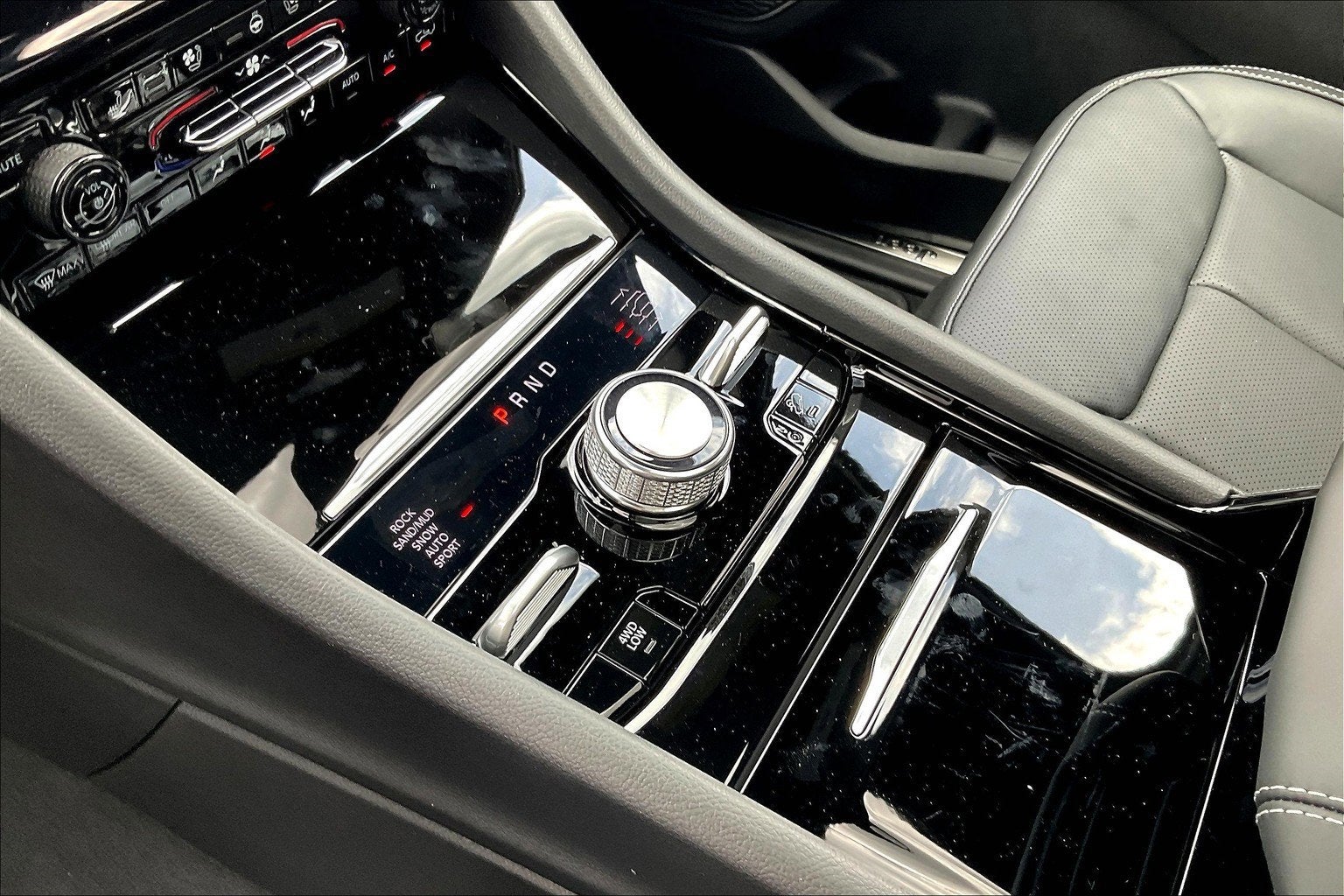 2025 Jeep Grand Cherokee Overland