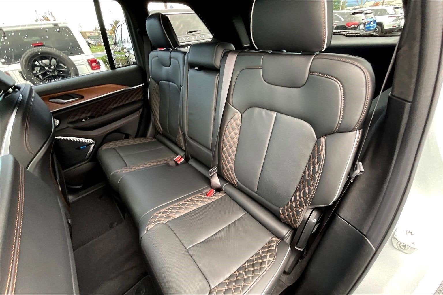 2025 Jeep Grand Cherokee Summit