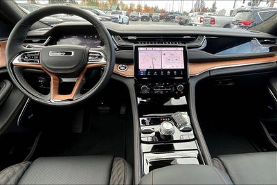 2025 Jeep Grand Cherokee Summit