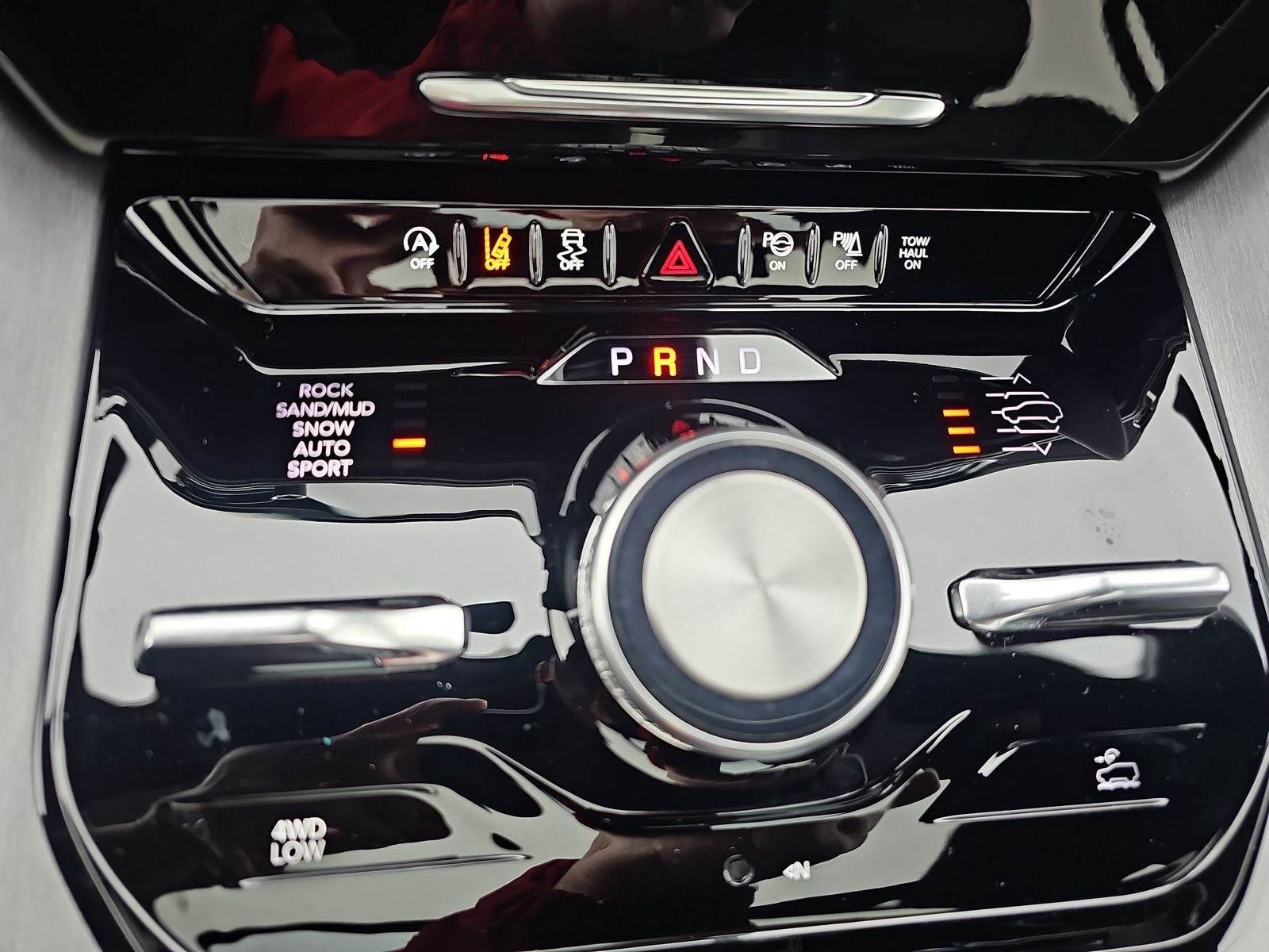 2026 Jeep Grand Wagoneer Upland