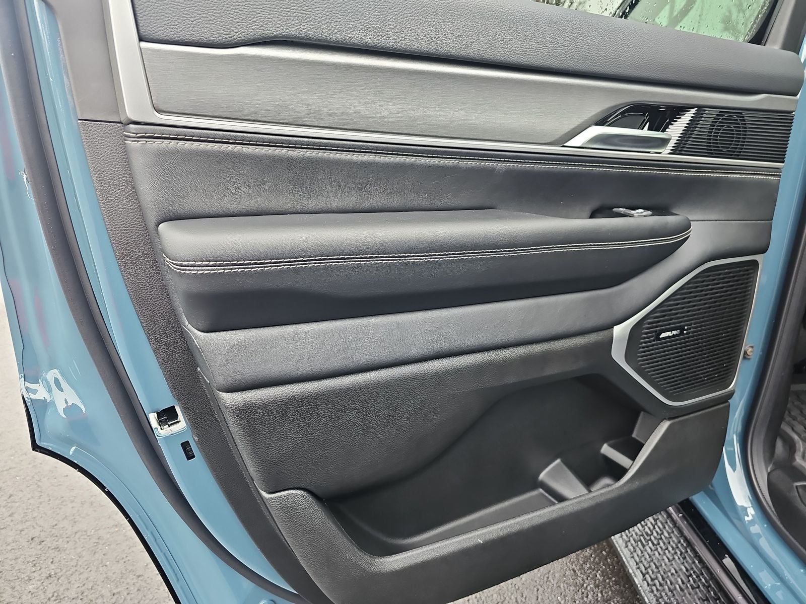 2026 Jeep Grand Wagoneer Upland