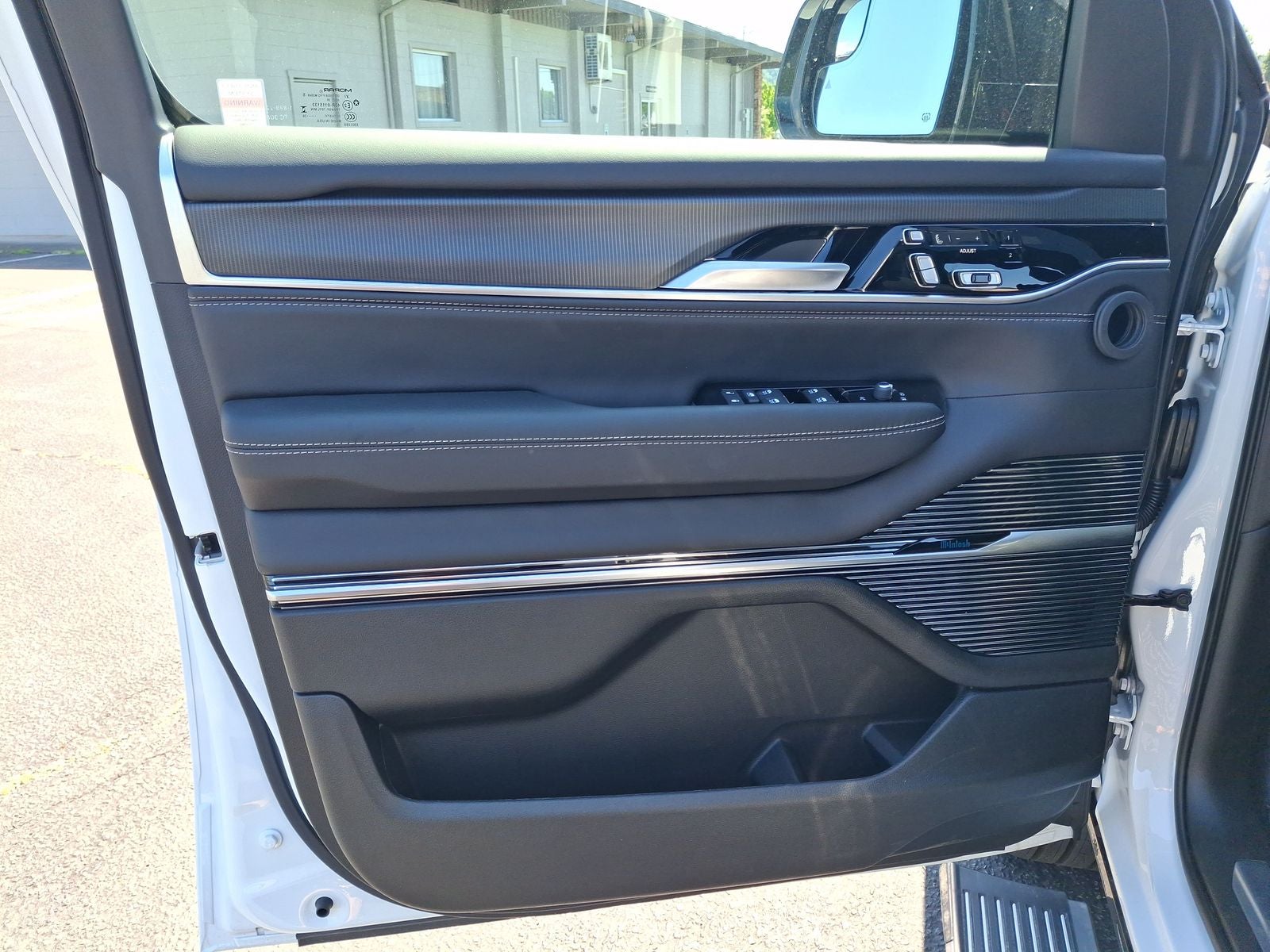 2026 Jeep Grand Wagoneer Summit Obsidian