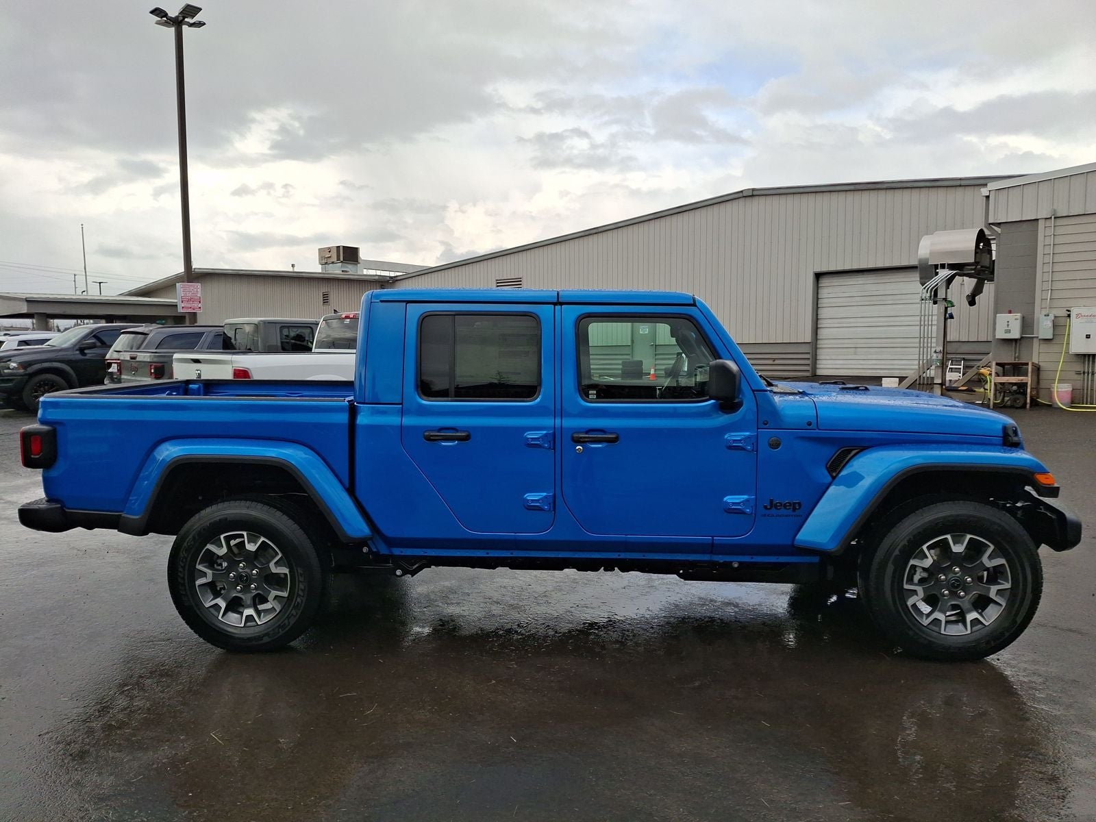 2026 Jeep Gladiator Sport photo 2