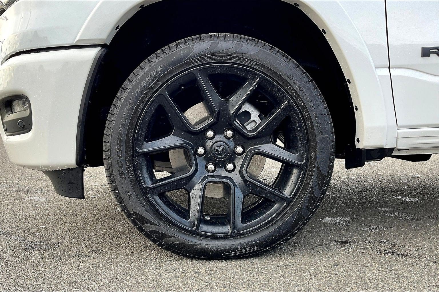 2026 RAM 1500 Laramie - Photo 18