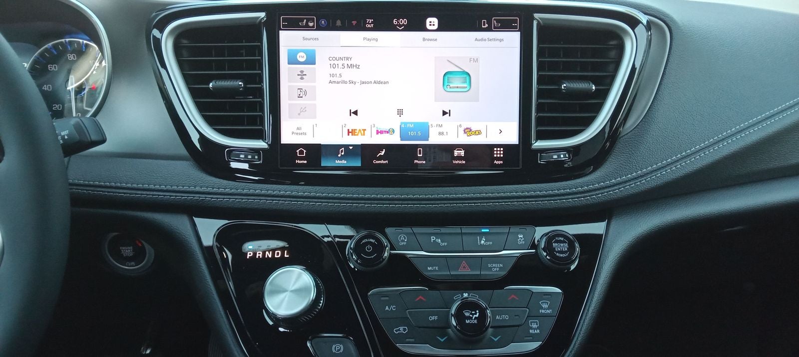 2027 Chrysler Pacifica Select