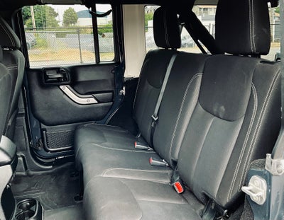 2016 Jeep Wrangler Unlimited Sahara