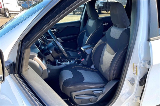 2017 Jeep Cherokee Altitude