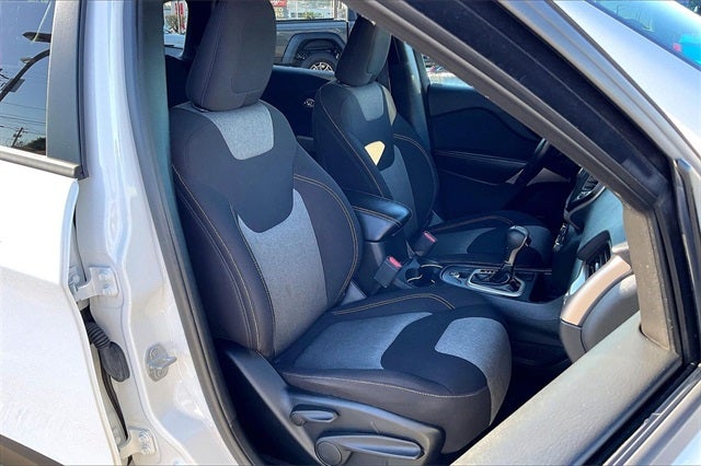 2017 Jeep Cherokee Altitude