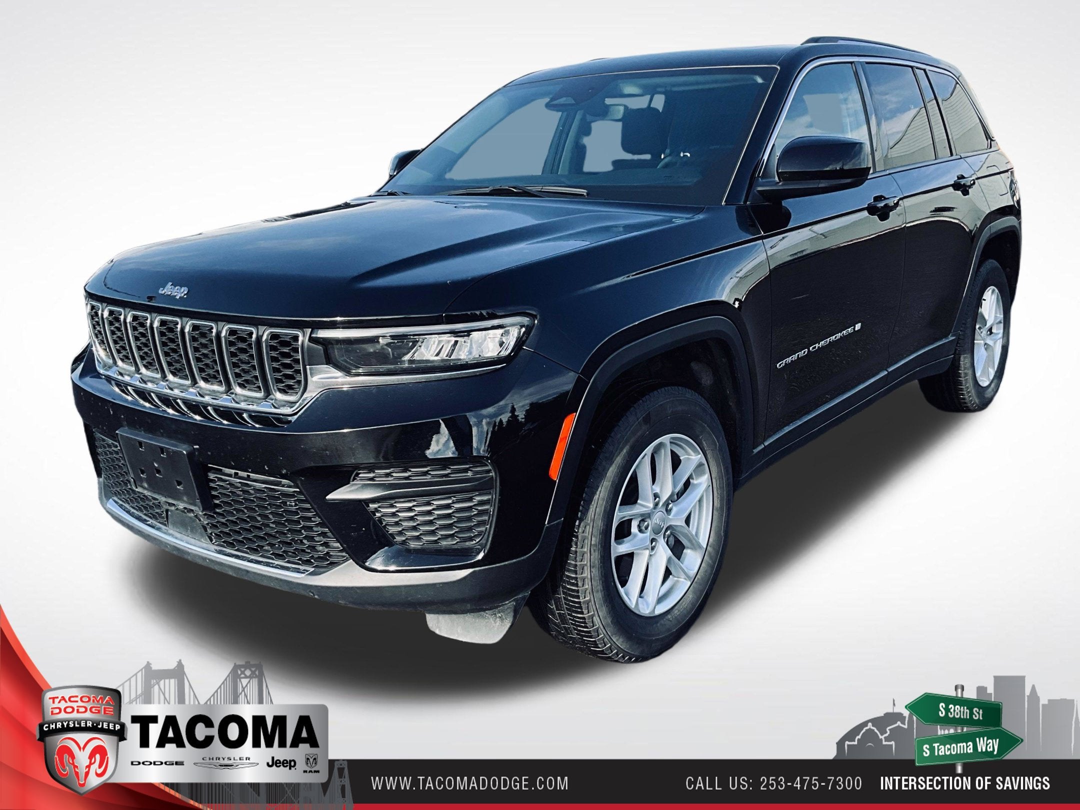 2023 Jeep Grand Cherokee Laredo