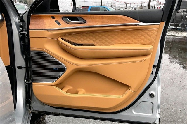 2022 Jeep Grand Cherokee Summit Reserve 4xe 4WD