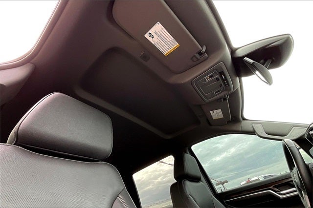 2024 GMC Sierra 1500 SLT CREW CAB 4X4