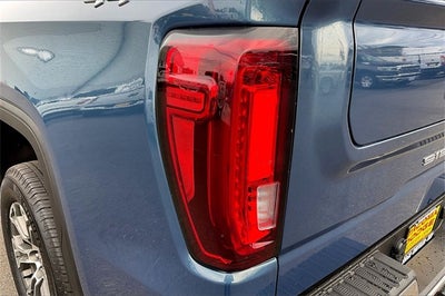 2024 GMC Sierra 1500 SLT CREW CAB 4X4