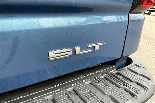 2024 GMC Sierra 1500 SLT CREW CAB 4X4