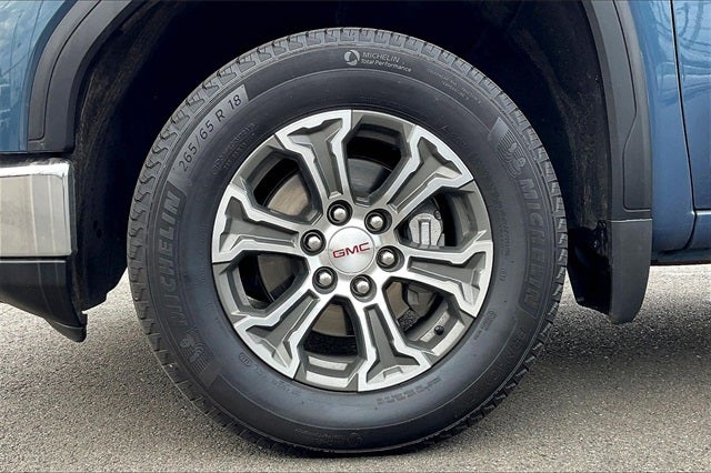 2024 GMC Sierra 1500 SLT CREW CAB 4X4