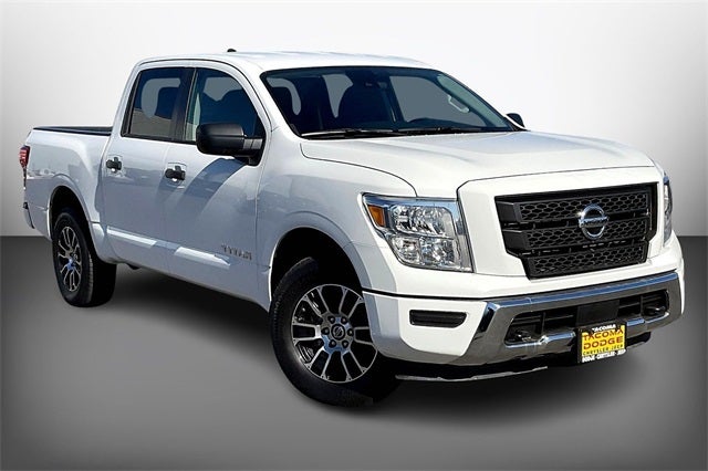 2022 Nissan Titan SV CREW CAB 4X4