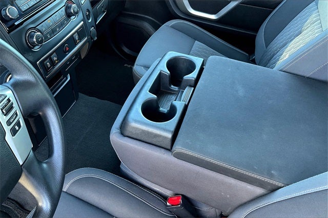 2022 Nissan Titan SV CREW CAB 4X4