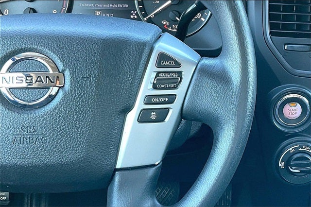 2022 Nissan Titan SV CREW CAB 4X4