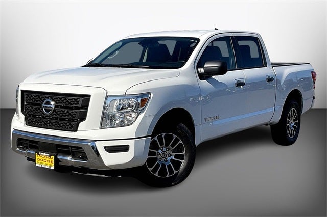 2022 Nissan Titan SV CREW CAB 4X4