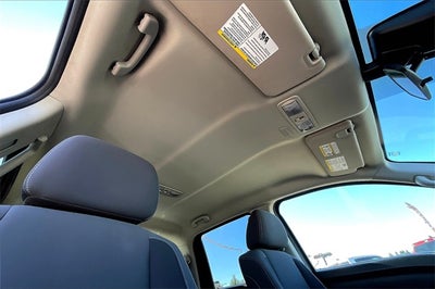 2022 Nissan Titan SV CREW CAB 4X4