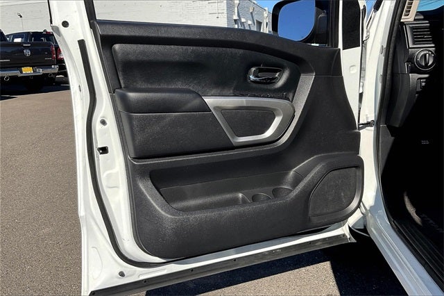 2022 Nissan Titan SV CREW CAB 4X4